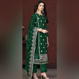 Pakistani/ Indian Elegant Salwar Kameez /
Embroidered Modal Chanderi Kurta Set